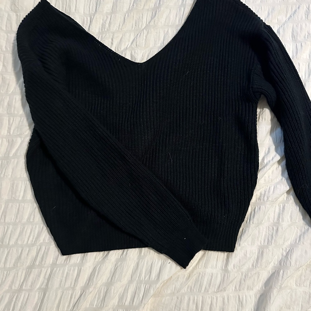 SHEIN Black V-Neck Sweater